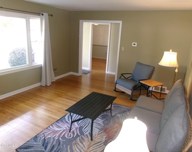 2023 Fairlawn Parkway - Photo Thumbnail 7