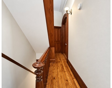 557 Carlton Avenue - Photo Thumbnail 12