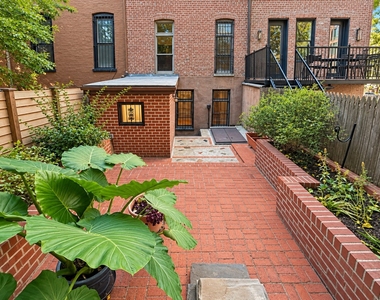 557 Carlton Avenue - Photo Thumbnail 19