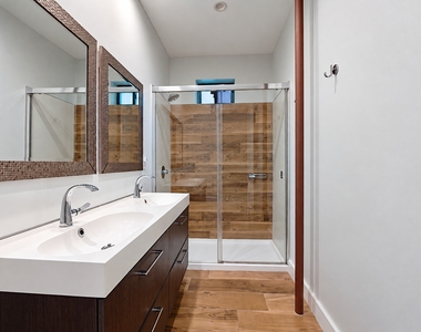 4260 Broadway - Photo Thumbnail 9