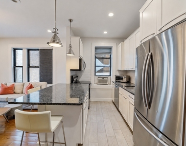 4260 Broadway - Photo Thumbnail 4