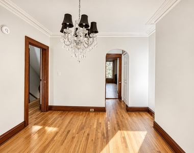 557 Carlton Avenue - Photo Thumbnail 2