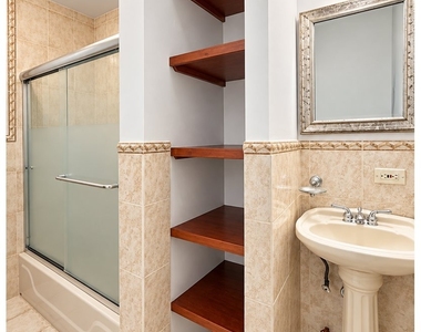 557 Carlton Avenue - Photo Thumbnail 18