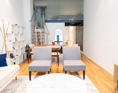 310 E 46th Street - Photo Thumbnail 2