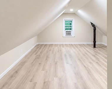 254 Somerset Street - Photo Thumbnail 7