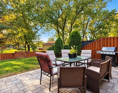 4 Letts Court - Photo Thumbnail 13