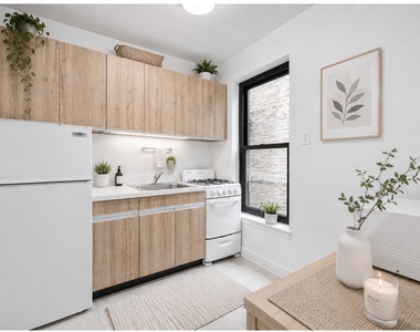 212 E 84th Street - Photo Thumbnail 4