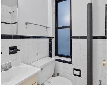 212 E 84th Street - Photo Thumbnail 7