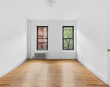 212 E 84th Street - Photo Thumbnail 3