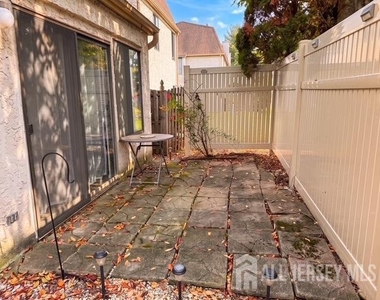 71 Park Gate Drive - Photo Thumbnail 19