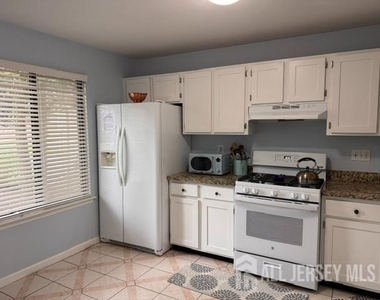 71 Park Gate Drive - Photo Thumbnail 6