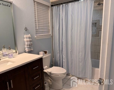 71 Park Gate Drive - Photo Thumbnail 10