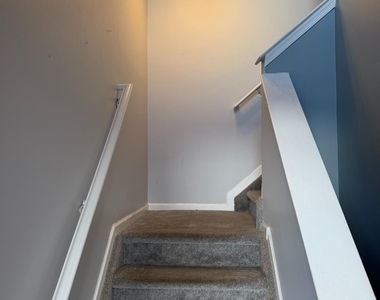 123 Chariot Court - Photo Thumbnail 2