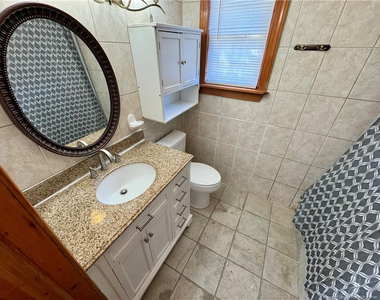 306 E 11th Street - Photo Thumbnail 25