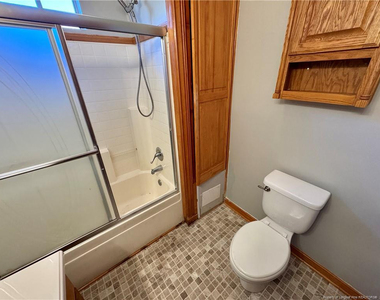 306 E 11th Street - Photo Thumbnail 30