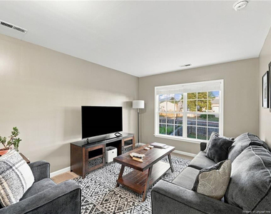 40 Taplow Trail - Photo Thumbnail 20