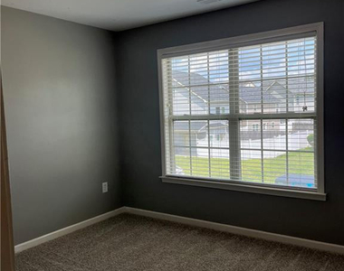 30 New London Harbor - Photo Thumbnail 18