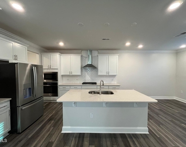 1347 Rosepine Drive - Photo Thumbnail 7