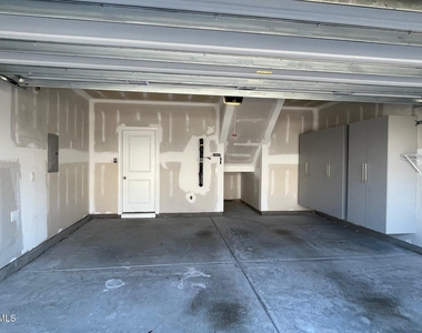 1347 Rosepine Drive - Photo Thumbnail 35