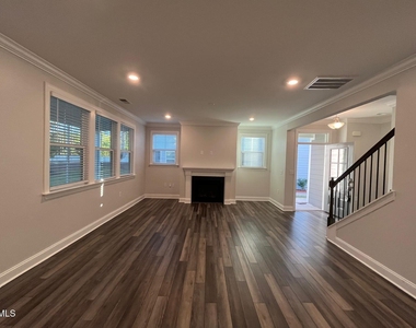 1347 Rosepine Drive - Photo Thumbnail 14
