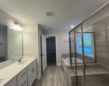 1347 Rosepine Drive - Photo Thumbnail 22