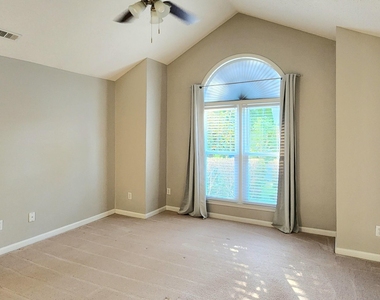 5517 Edgebury Road - Photo Thumbnail 9