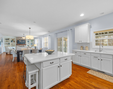 2813 Carriage Meadows Drive - Photo Thumbnail 20