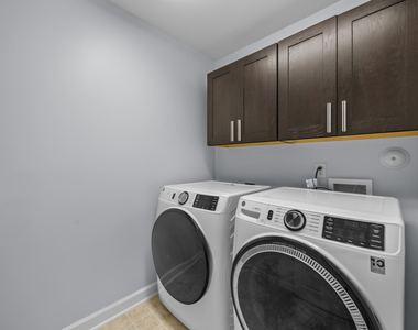 2813 Carriage Meadows Drive - Photo Thumbnail 54