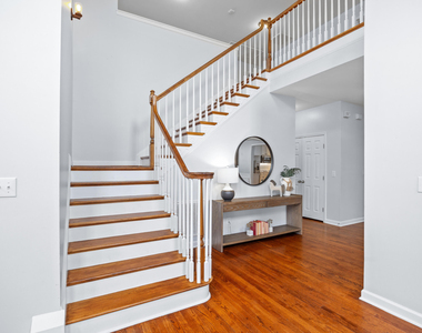 2813 Carriage Meadows Drive - Photo Thumbnail 9