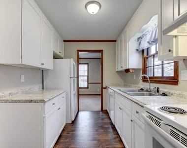 202 Briarcliff Street - Photo Thumbnail 7