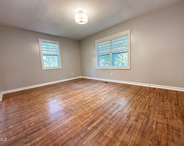 5215 Vann Street - Photo Thumbnail 3