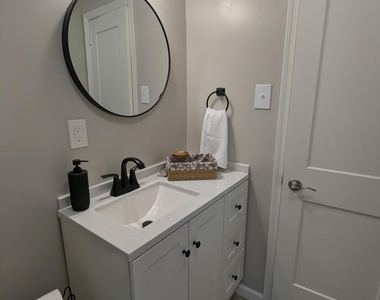 5215 Vann Street - Photo Thumbnail 17