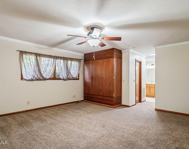 1906 Wedgewood Drive - Photo Thumbnail 18