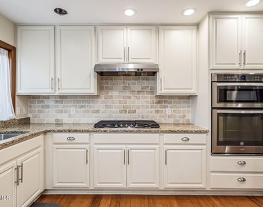 1906 Wedgewood Drive - Photo Thumbnail 15
