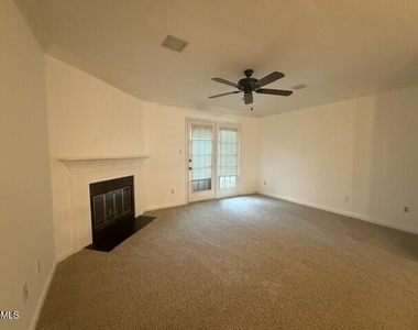 1446 Cimarron Parkway - Photo Thumbnail 2