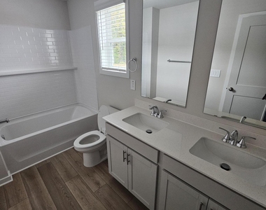 524 Southland Drive - Photo Thumbnail 13