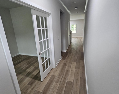 524 Southland Drive - Photo Thumbnail 3