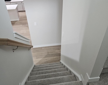 524 Southland Drive - Photo Thumbnail 8