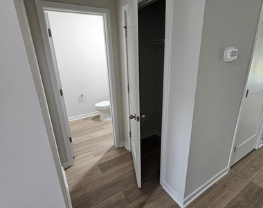 524 Southland Drive - Photo Thumbnail 23