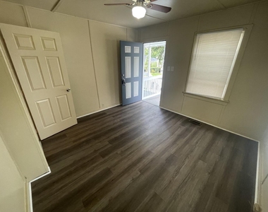 661 Coleman Street - Photo Thumbnail 1