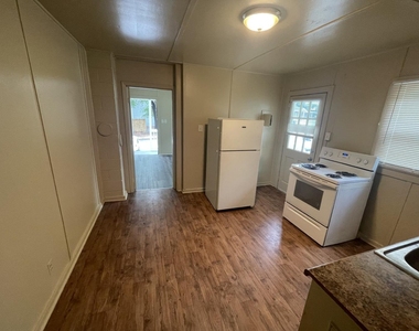 661 Coleman Street - Photo Thumbnail 3