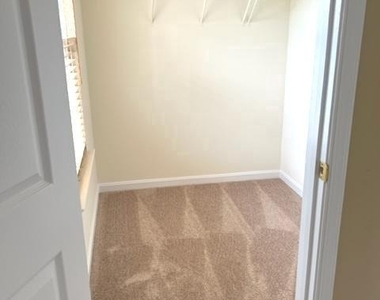 6 Fletcher Drive - Photo Thumbnail 12