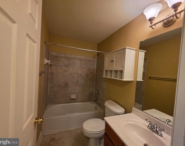 6277 Woodruff Springs Way - Photo Thumbnail 11