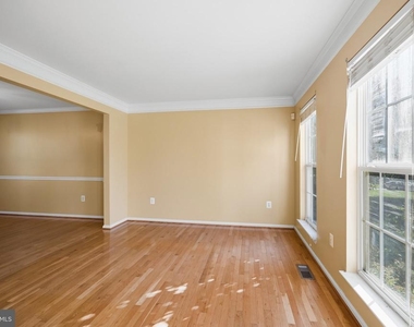 13835 Rosewood Drive - Photo Thumbnail 4