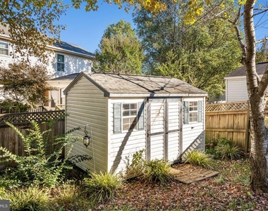 13835 Rosewood Drive - Photo Thumbnail 33