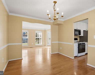 13835 Rosewood Drive - Photo Thumbnail 7