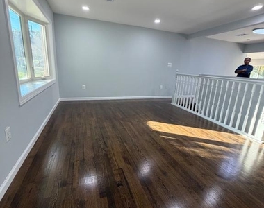 1904 Stafford Street - Photo Thumbnail 2