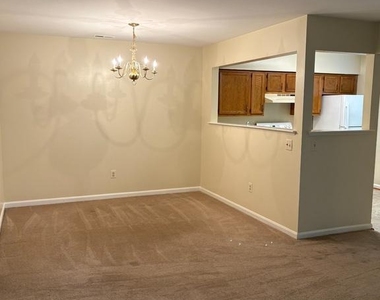 9436 Scarlet Oak Drive - Photo Thumbnail 4