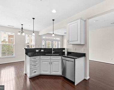 25222 Briargate Terrace - Photo Thumbnail 12