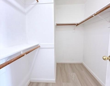 43046 Francis Square - Photo Thumbnail 29